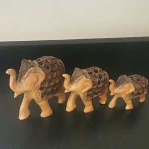 handmade/Hand Carved Elephant Wooden/Wood Decoration Set